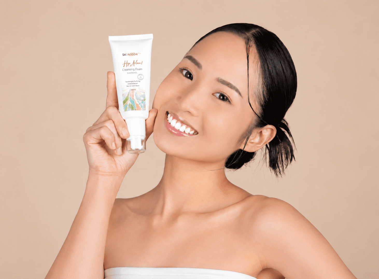 Produk perawatan kulit Creamy Jelly Cleanser